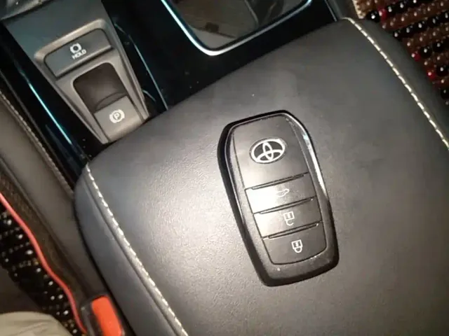 Toyota Camry — Фото автомобиля 8