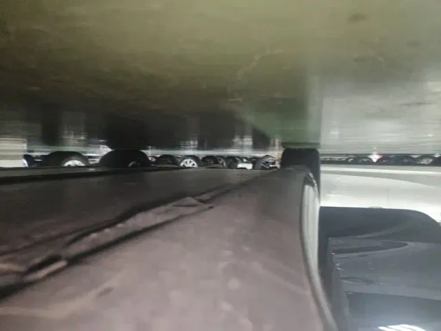 Tesla Model 3 — Фото автомобиля 20