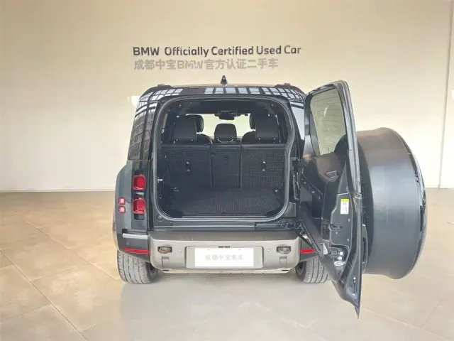 Land Rover Defender — Фото автомобиля 7