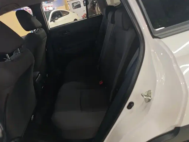 Toyota Corolla Cross — Фото автомобиля 16