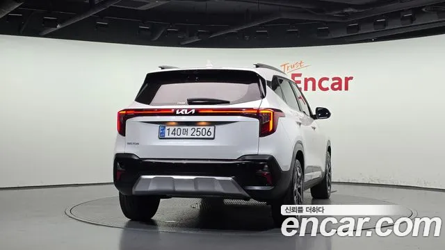 Kia Seltos — Фото автомобиля 4