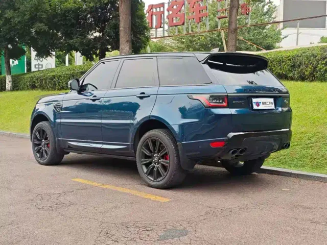 Land Rover Range Rover Sport — Фото автомобиля 4