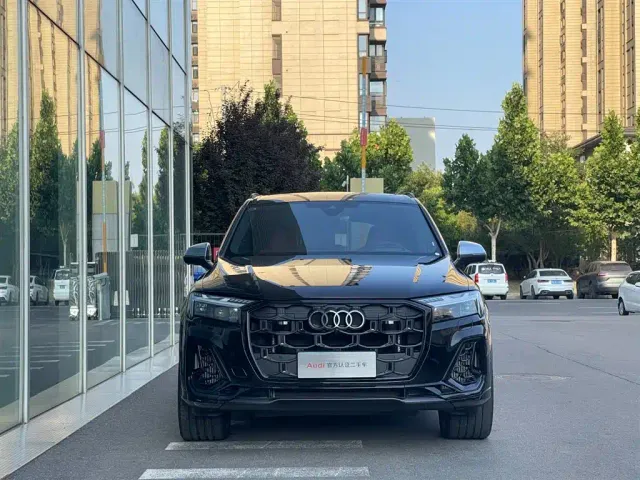 Audi Audi SQ7 2024 4.0 TFSI — Фото автомобиля 2