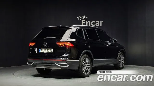 Volkswagen Tiguan — Фото автомобиля 2