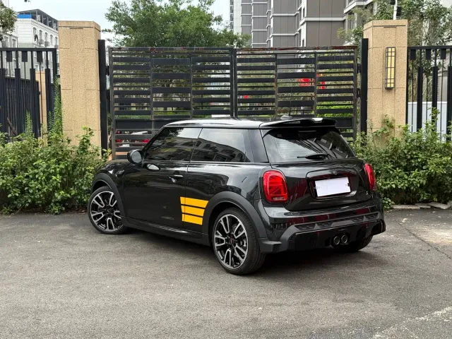 MINI Hatch — Фото автомобиля 3