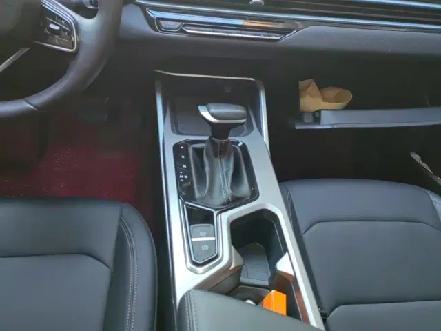 Geely Emgrand — Фото автомобиля 16