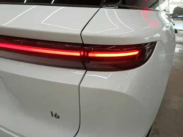 Li Auto i6 — Фото автомобиля 7