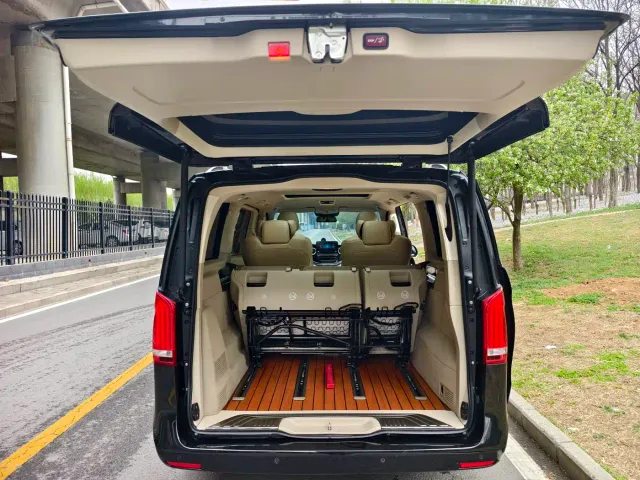 Mercedes-Benz V-Class — Фото автомобиля 9