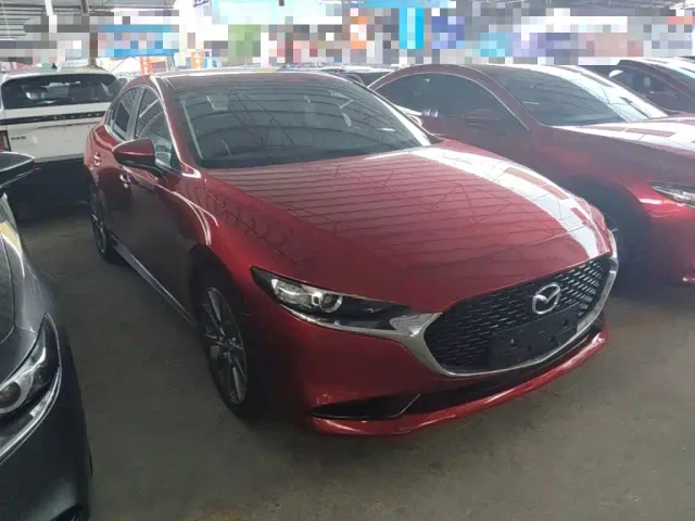 Mazda Axela — Фото автомобиля 3
