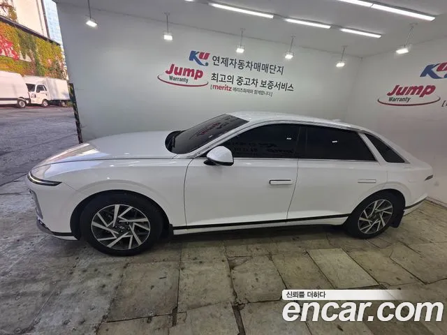 Hyundai Grandeur GN7 — Фото автомобиля 2