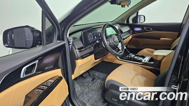 Kia Carnival Generation 4 — Фото автомобиля 10