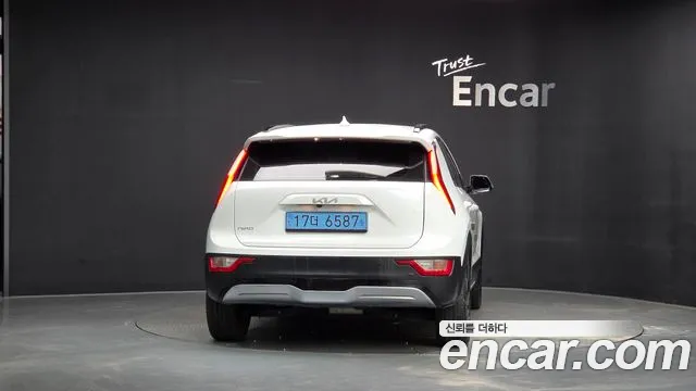 Kia Niro — Фото автомобиля 4