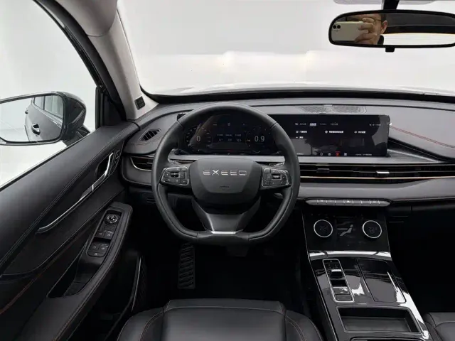 Exeed LX — Фото автомобиля 20