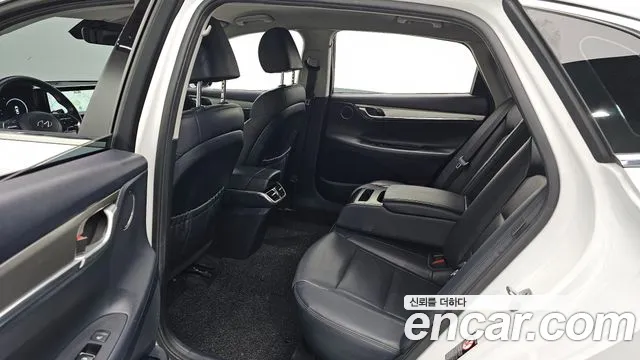 Hyundai Grandeur New — Фото автомобиля 16