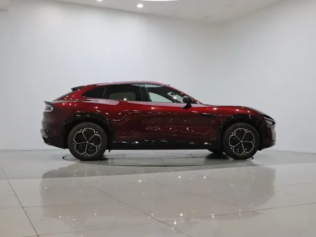 Xiaomi Auto Xiaomi YU7 — Фото автомобиля 8
