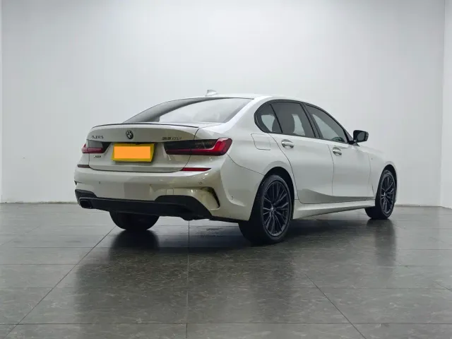 BMW 3 Series — Фото автомобиля 3