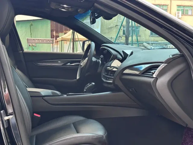 Cadillac CT5 — Фото автомобиля 13