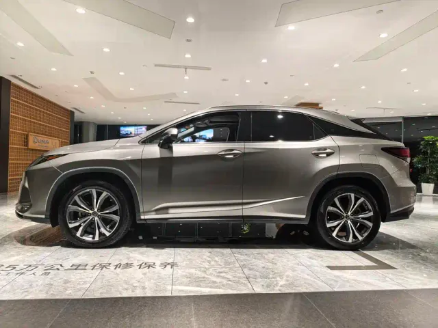 Lexus RX — Фото автомобиля 3
