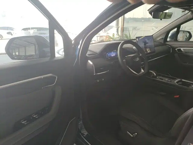 Geely Haoyue L — Фото автомобиля 15