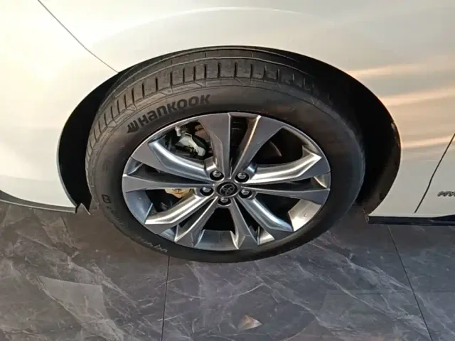 Toyota Toyota Sienna 2021 2.5L Hybrid Ultimate Edition — Фото автомобиля 22