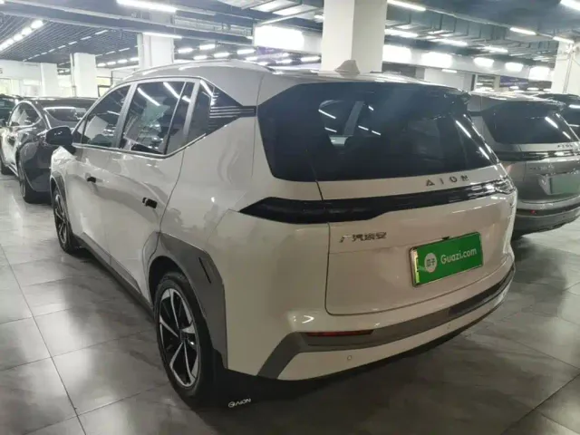GAC Aion Y — Фото автомобиля 4