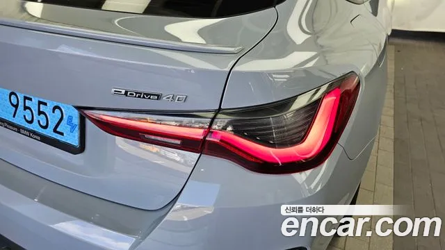 BMW i4 — Фото автомобиля 8