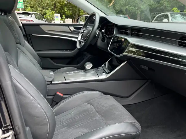 Audi A7L — Фото автомобиля 13