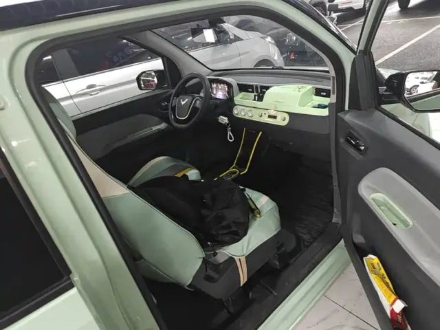 Wuling Hongguang Mini EV — Фото автомобиля 24