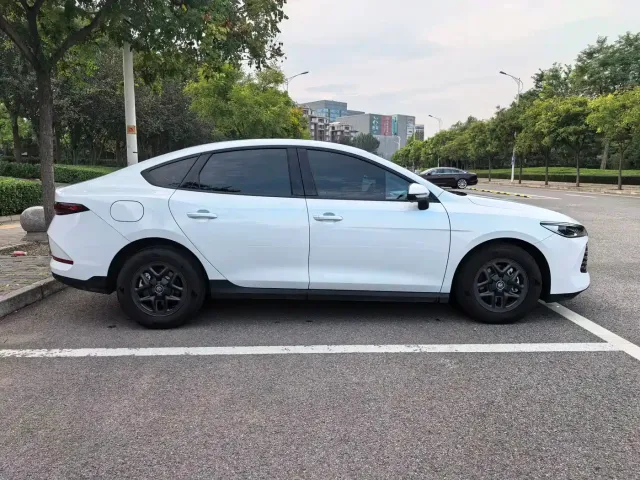 BYD Qin PLUS — Фото автомобиля 4