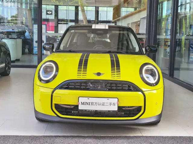 MINI Hatch — Фото автомобиля 2