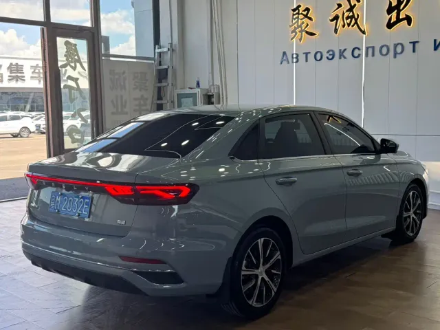 Geely Emgrand — Фото автомобиля 9