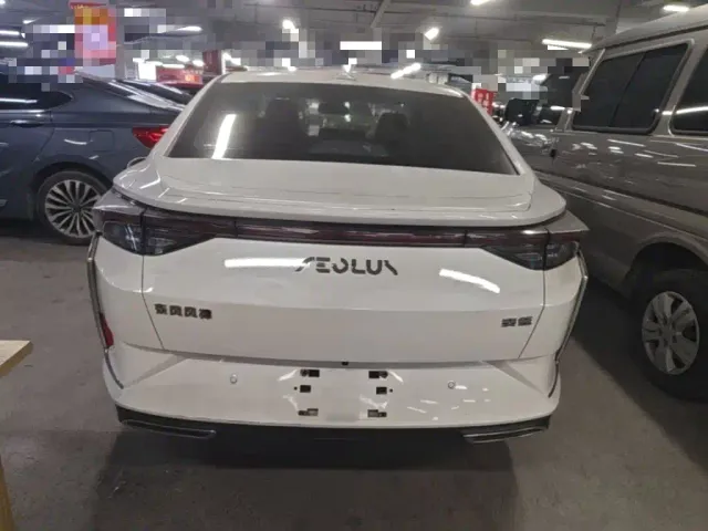 Dongfeng Yixuan — Фото автомобиля 5