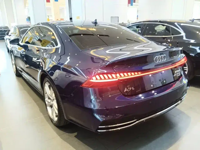 Audi A7L — Фото автомобиля 4
