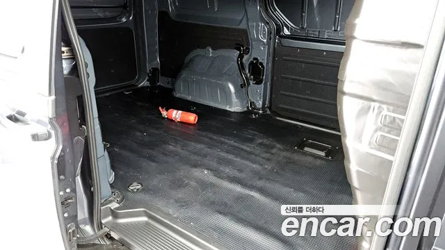 Hyundai Staria — Фото автомобиля 12