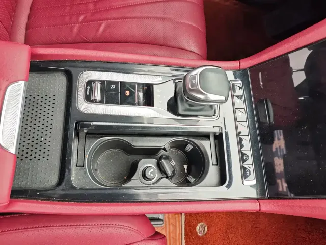 Hongqi Hongqi H5 2023 2.0T Auto Smart Connect Flagship — Фото автомобиля 13