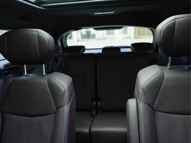 Toyota Toyota Sienna 2021 2.5L Hybrid Platinum Edition — Фото автомобиля 30