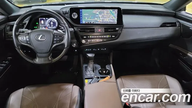 Lexus ES — Фото автомобиля 7