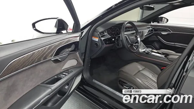 Audi A8 55 TFSI quattro Premium LWB — Фото автомобиля 10