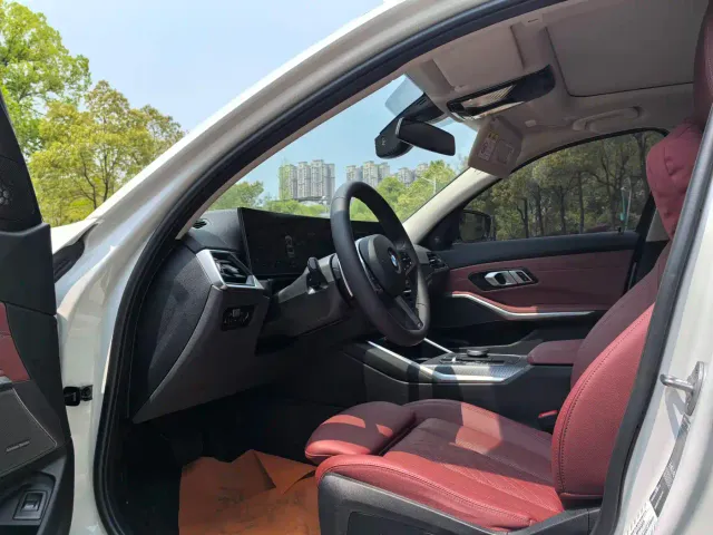 BMW 3 Series — Фото автомобиля 7