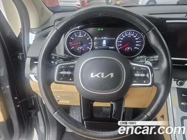 Kia Carnival Generation 4 — Фото автомобиля 18