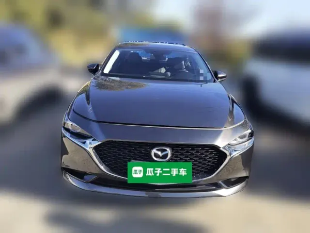 Mazda Axela — Фото автомобиля 3