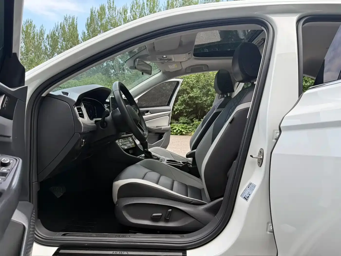 Volkswagen Bora 2023 280TSI DSG Prestige Edition — Фото автомобиля 12