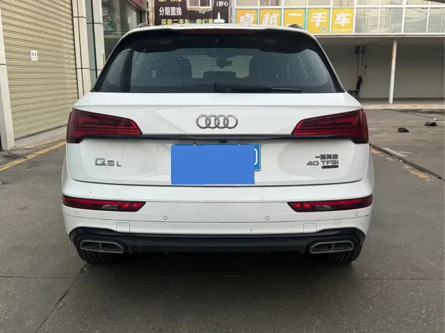 Audi Q5L — Фото автомобиля 5