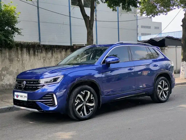 Фотография автомобиля — Volkswagen Tayron GTE Plug-in Hybrid