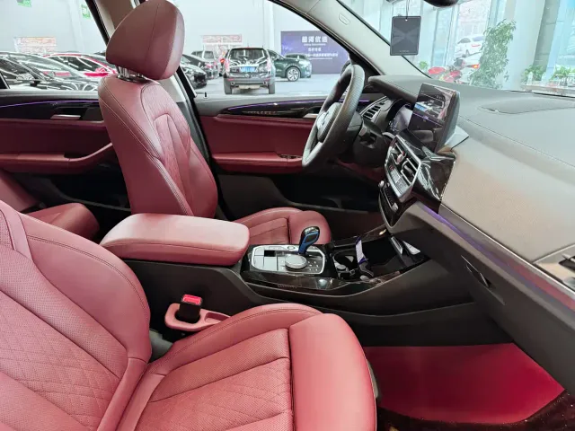 BMW BMW iX3 2022 Facelift Leading Model — Фото автомобиля 17