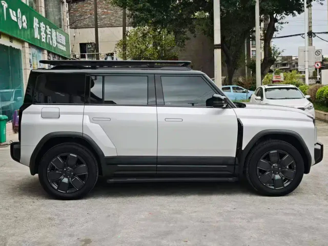 iCAR 03T — Фото автомобиля 2