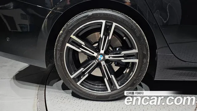 BMW 3-Series 3 серия (G20) 320i M Sport — Фото автомобиля 4