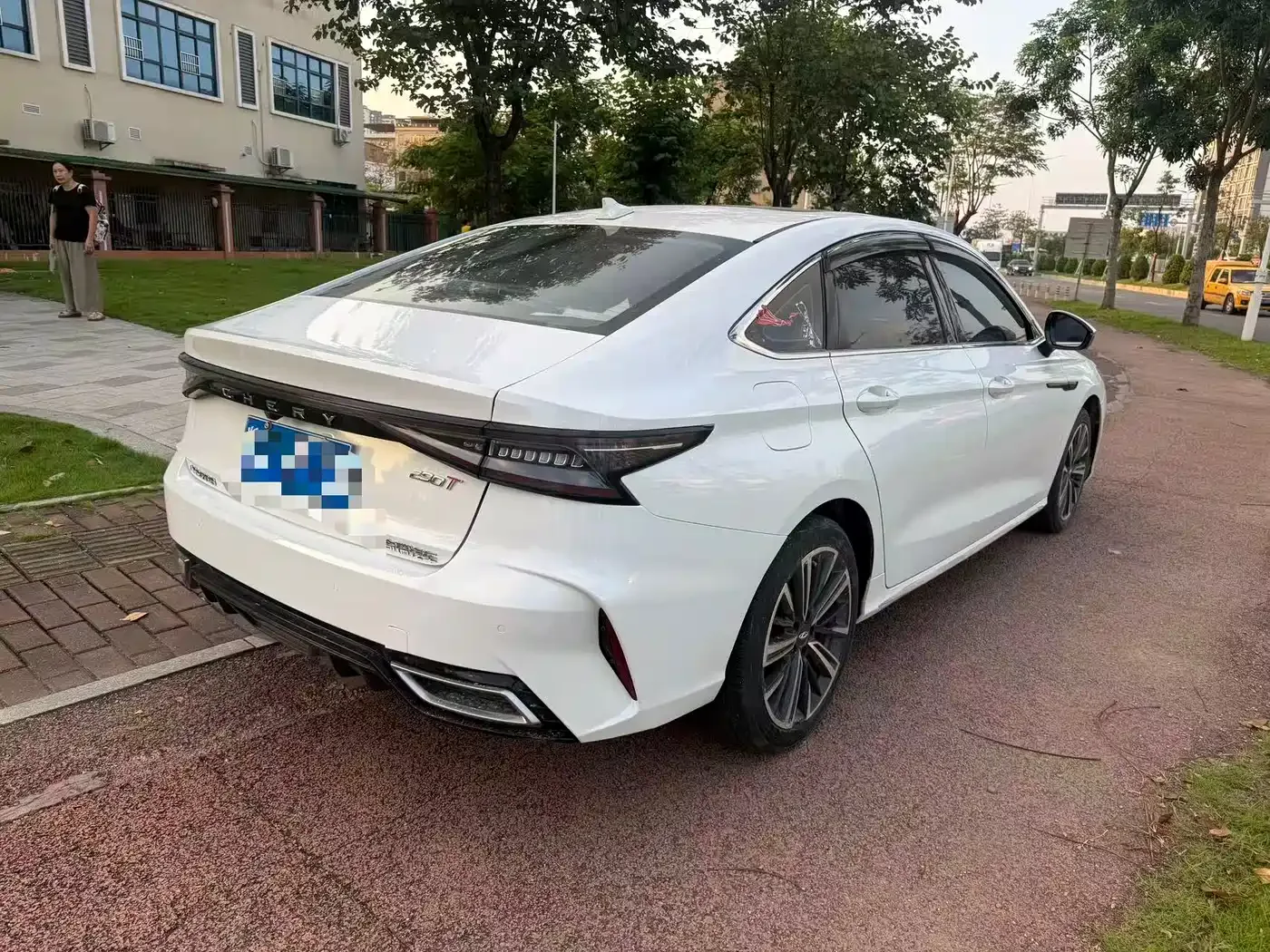 Chery Arrizo 8 2023 1.6T DCT Comfort — Фото автомобиля 9