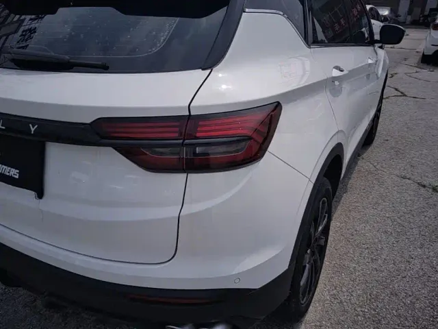 Geely Binyue — Фото автомобиля 7