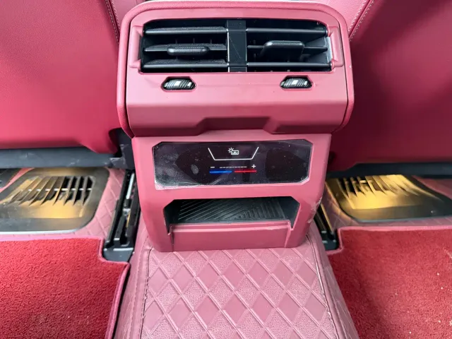 BMW 5 Series — Фото автомобиля 11